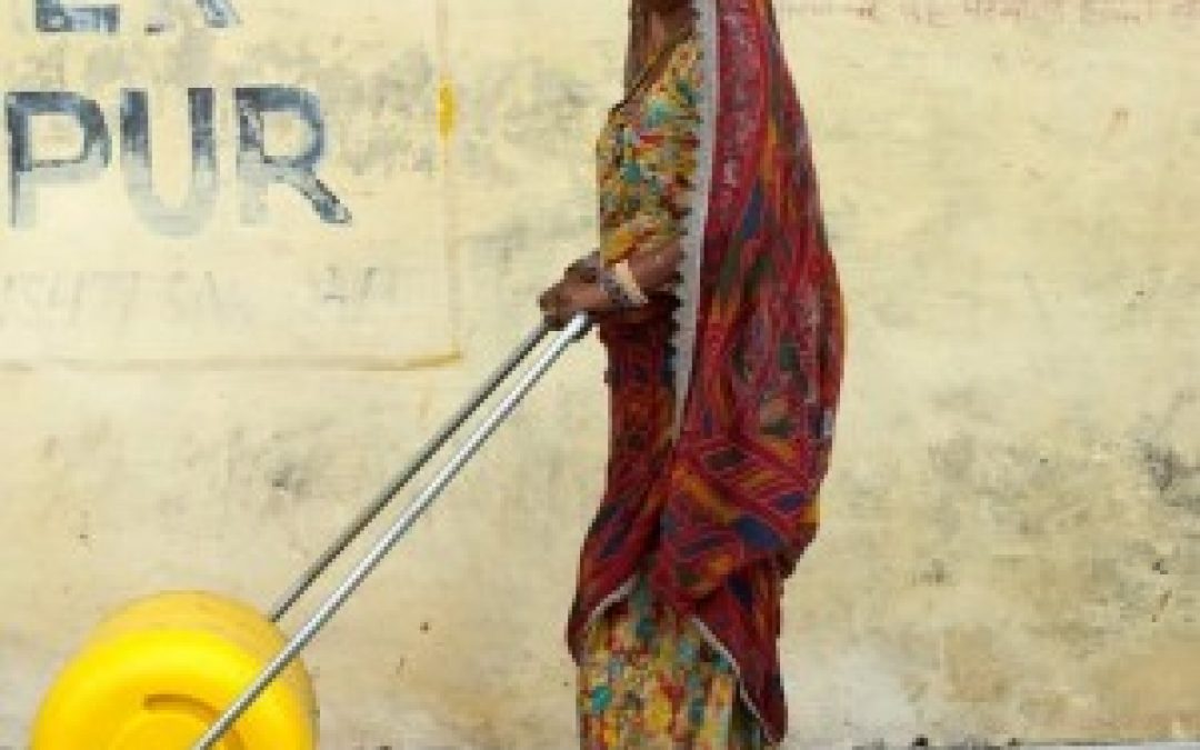 Social Entrepreneurs Create Two Amazingly Simple Water Carriers